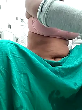 Snapshot of Archna-ji chatting on 10/28/25, 08:24 Archna-ji online show from 10/28/25, 08:24