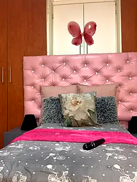 VeryGoodBadGirl1 online show from 11/30/25, 08:48