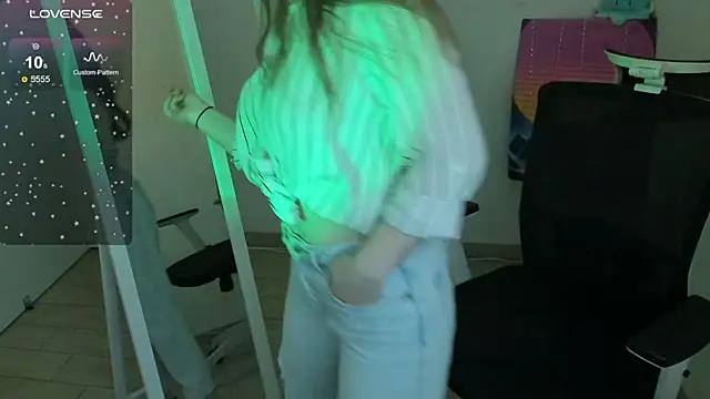 Florence meow online show from 03/28/26, 07:42