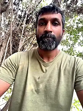 Snapshot of Mulla_indian1988 chatting on 01/08/26, 01:06 Mulla indian1988 online show from 01/08/26, 01:06