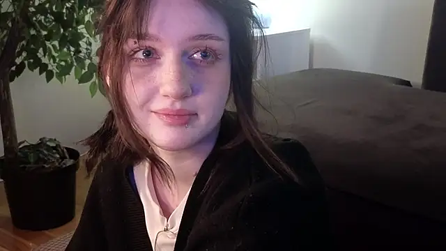 ELLIEJAY online show from 10/18/25, 05:20