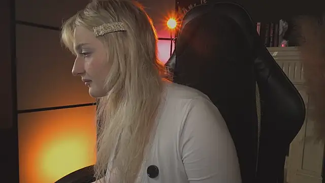 ELLIEJAY online show from 06/19/26, 05:46