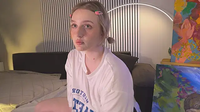 ELLIEJAY online show from 04/23/26, 05:36