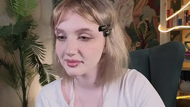 ELLIEJAY online show from 04/10/26, 05:36