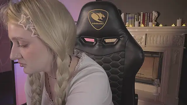 ELLIEJAY online show from 04/19/26, 05:19