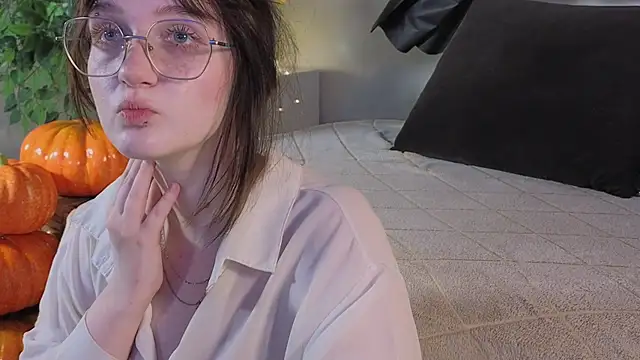 ELLIEJAY online show from 11/02/25, 05:23