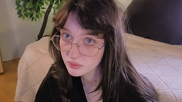 ELLIEJAY online show from 11/12/25, 05:22