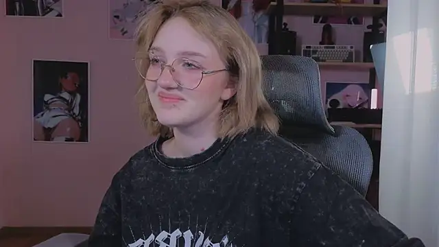 ELLIEJAY online show from 02/15/26, 05:30