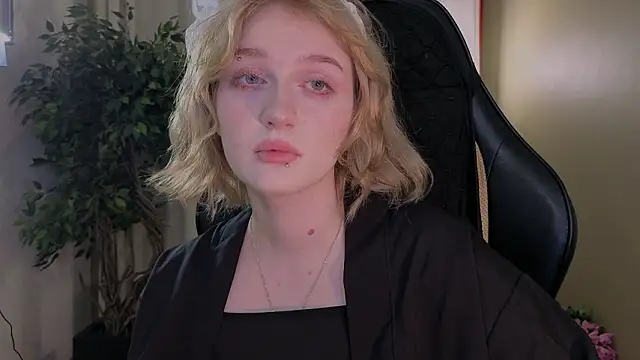 ELLIEJAY online show from 02/25/26, 05:18