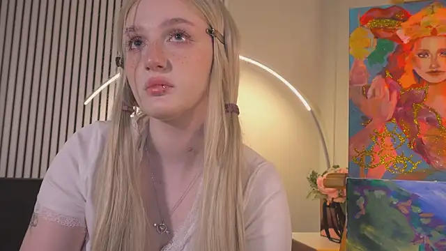 ELLIEJAY online show from 04/18/26, 05:32