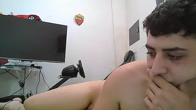 Snapshot of claudio20031 chatting on 07/11/26, 10:48 claudio20031 online show from 07/11/26, 10:48