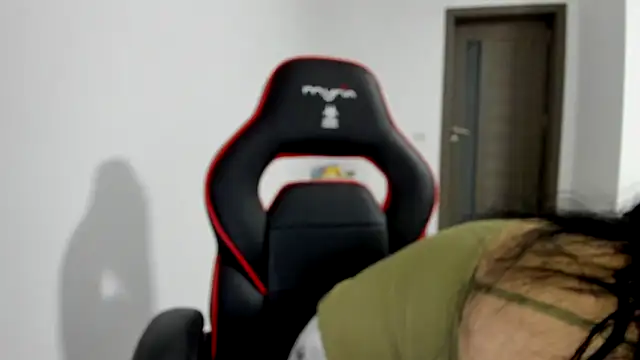 amiraisa11 online show from 02/20/26, 03:14