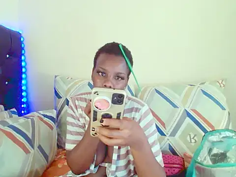 Snapshot of dinnykrazx chatting on 11/27/25, 05:19 dinnykrazx online show from 11/27/25, 05:19