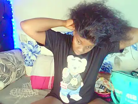 Snapshot of dinnykrazx chatting on 09/14/25, 01:22 dinnykrazx online show from 09/14/25, 01:22