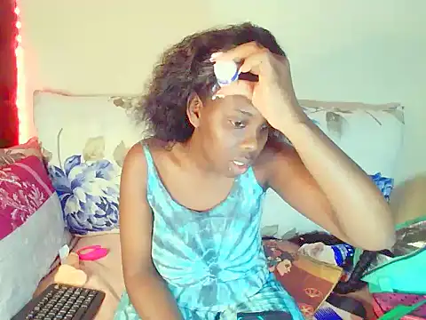 Snapshot of dinnykrazx chatting on 09/25/25, 04:35 dinnykrazx online show from 09/25/25, 04:35