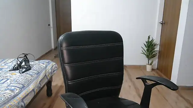 Suzie darling online show from 02/06/26, 01:45