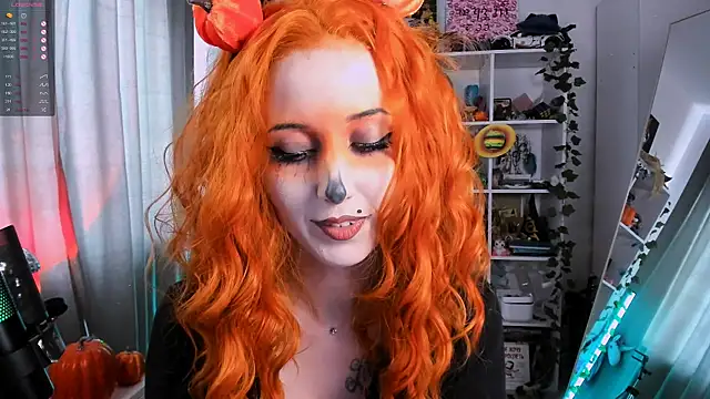 Snapshot of ohclementine chatting on 10/20/25, 08:48 ohclementine online show from 10/20/25, 08:48
