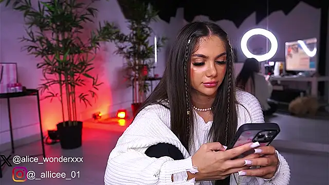 VanessaSimon online show from 03/18/25, 06:06