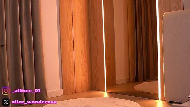 VanessaSimon online show from 03/06/26, 06:19