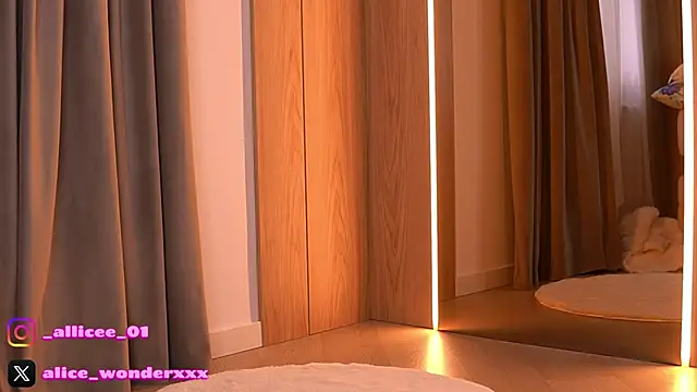 VanessaSimon online show from 03/29/26, 06:15