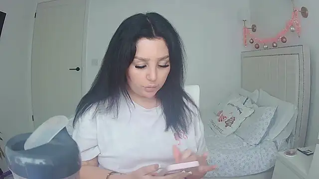 magical mia online show from 12/16/25, 01:59