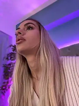 HaileyMadow online show from 11/23/25, 07:51