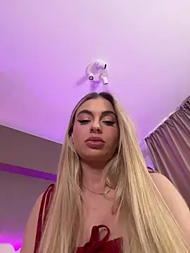 Snapshot of HaileyMadow chatting on 06/17/26, 06:35 HaileyMadow online show from 06/17/26, 06:35