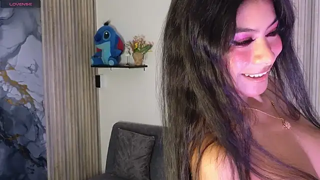 Snapshot of LissaWiild chatting on 10/28/25, 01:32 LissaWiild online show from 10/28/25, 01:32