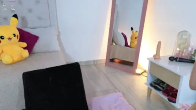 little kawaiigirl  online show from 01/12/26, 01:45