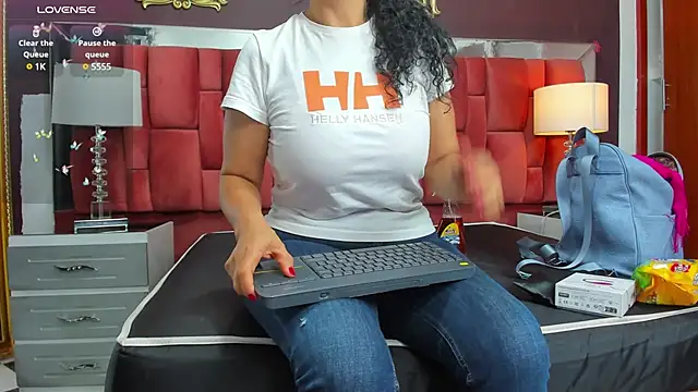 JulianaMartineS online show from 02/23/25, 07:17