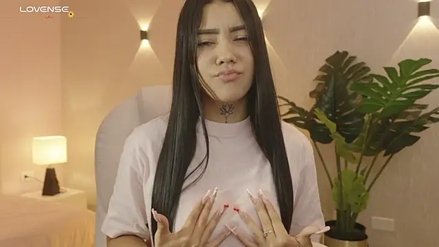 miagomezweb1 online show from 11/04/25, 12:53