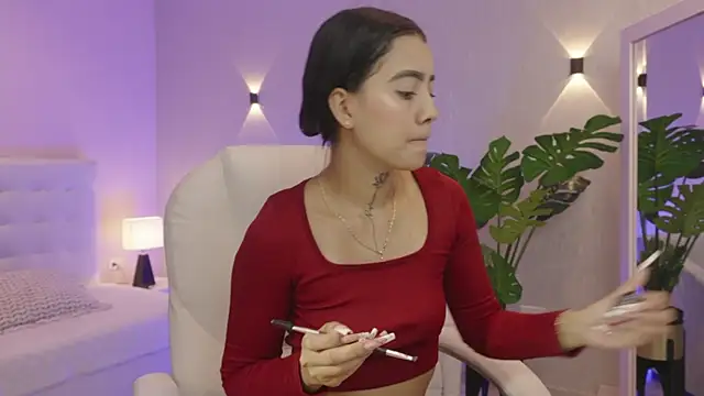 miagomezweb1 online show from 11/24/25, 01:00