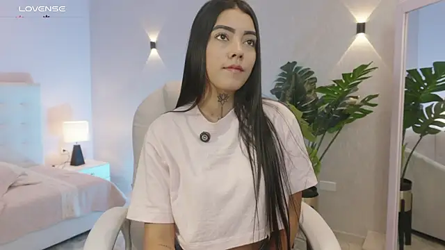 miagomezweb1 online show from 09/20/25, 12:32