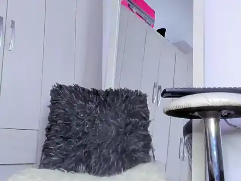 Kendall Hotsexy x online show from 04/11/26, 03:25