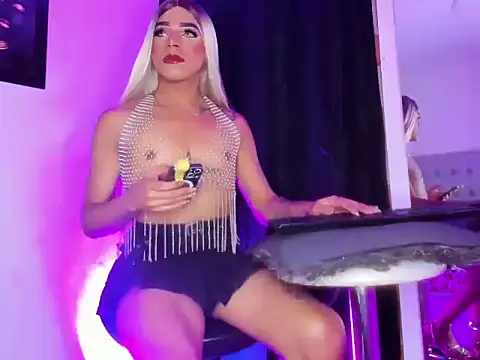 Kendall Hotsexy x online show from 10/18/25, 02:13