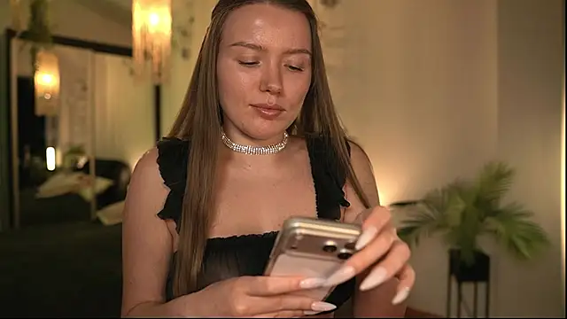 DaisyStacey online show from 06/19/26, 05:52