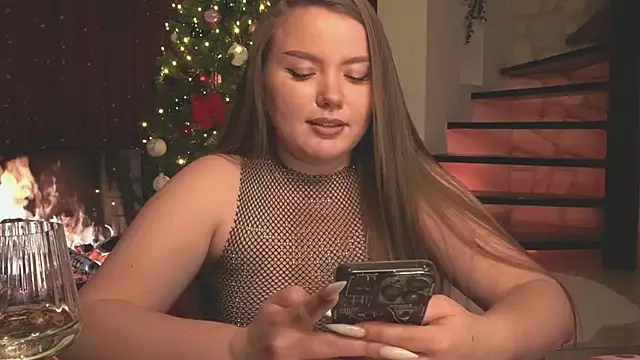 Snapshot of DaisyStacey chatting on 12/31/24, 11:06 DaisyStacey online show from 12/31/24, 11:06