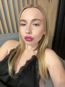 Snapshot of Nicole_blonde0 chatting on 02/09/25, 07:41 Nicole blonde0 online show from 02/09/25, 07:41