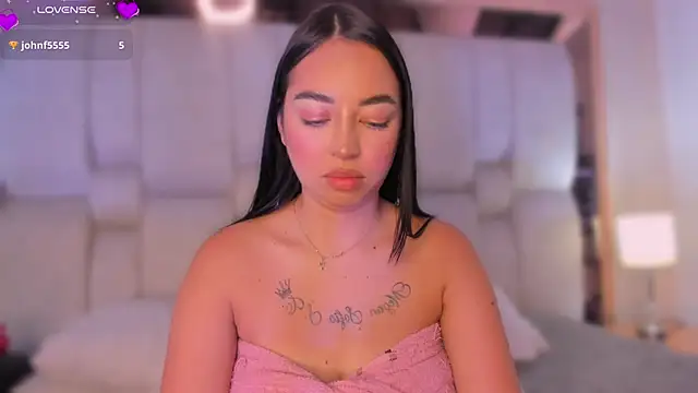 Snapshot of AnthonellaSweet chatting on 10/25/25, 03:45 AnthonellaSweet online show from 10/25/25, 03:45