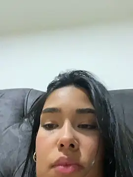 Snapshot of Alexsa_V chatting on 03/19/25, 01:32 Alexsa V online show from 03/19/25, 01:32