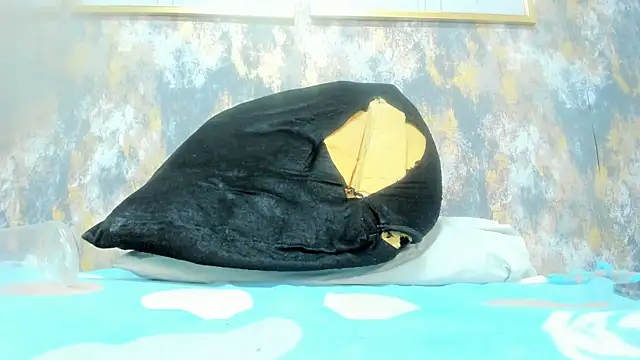 MonicaSchwartz online show from 12/21/25, 09:00