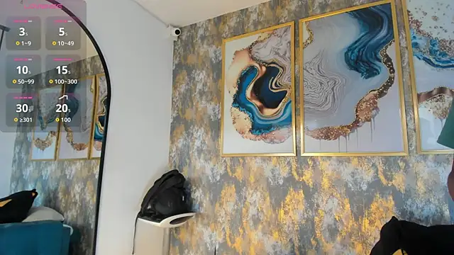 MonicaSchwartz online show from 11/18/25, 04:21