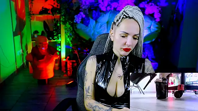 MonicaMaxwel online show from 01/15/26, 11:02