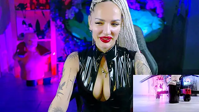 MonicaMaxwel online show from 11/23/25, 10:36