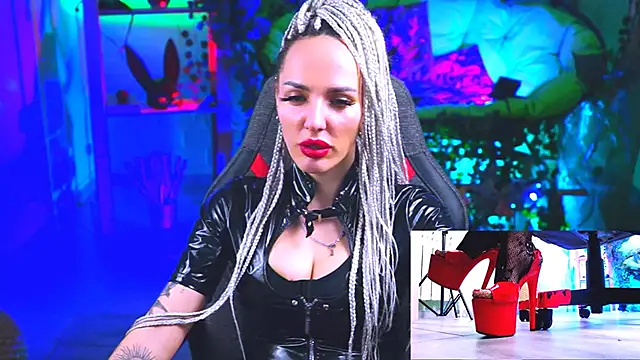MonicaMaxwel online show from 03/10/25, 11:55