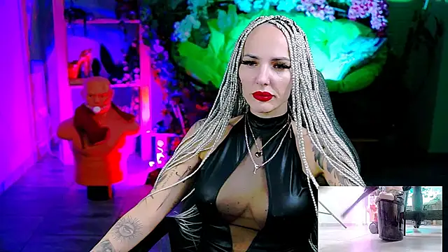 MonicaMaxwel online show from 12/19/25, 10:50