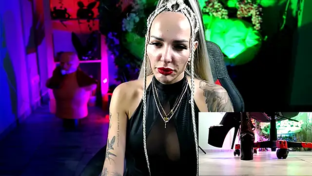 MonicaMaxwel online show from 10/11/25, 12:50