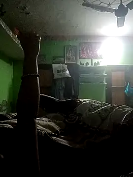 Snapshot of Nkumar173 chatting on 11/17/25, 04:11 Nkumar173 online show from 11/17/25, 04:11