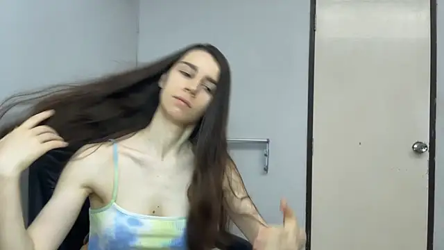 SassyJessi online show from 04/20/26, 04:15