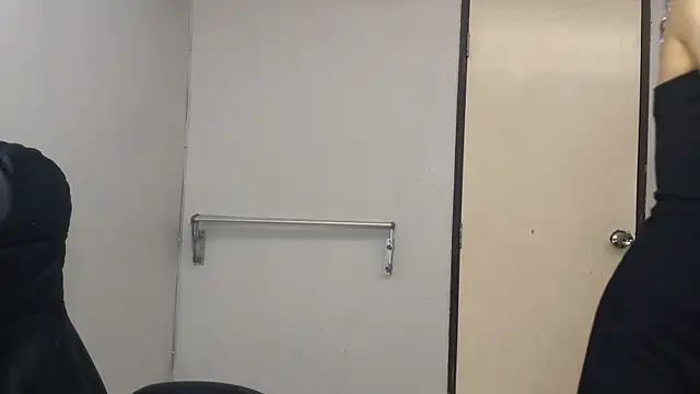 SassyJessi online show from 11/18/25, 04:16